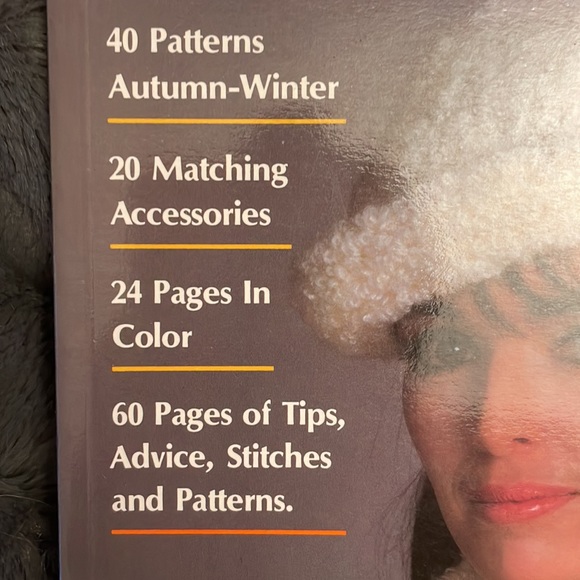 Softcover large format knitting and crochet pattern book from the 1980s - Picture 2 of 9